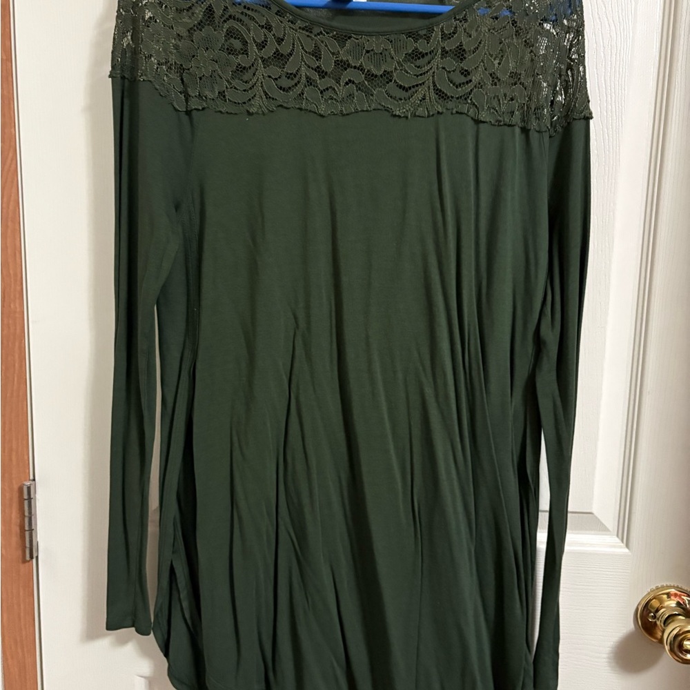 Green Lace Long Sleeve Top